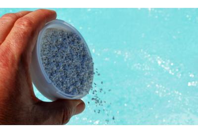 What does non-stabilised granular chlorine really do?